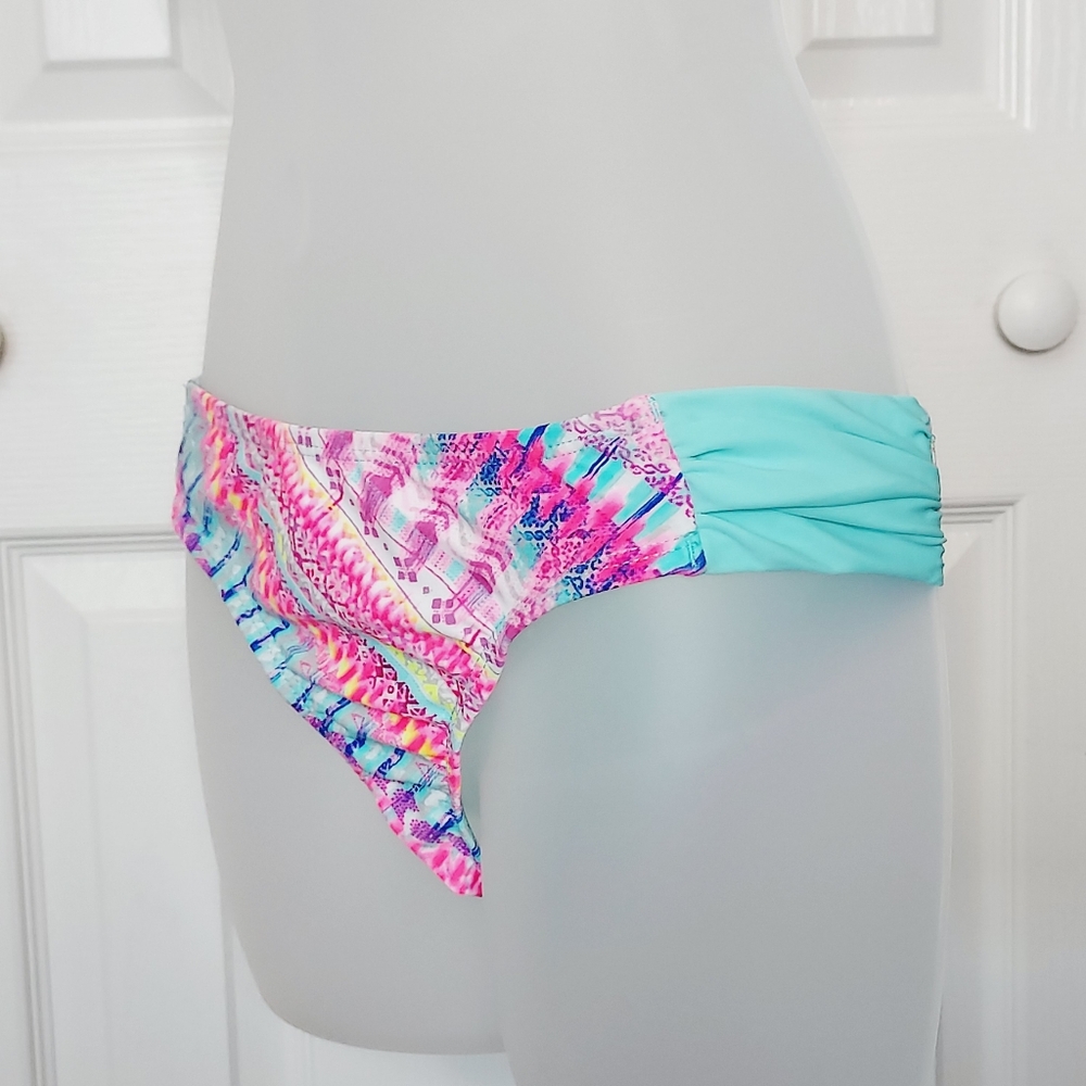 ❤️Breaking Waves bikini bottoms colorful pattern hipster 🤍MEDIUM
